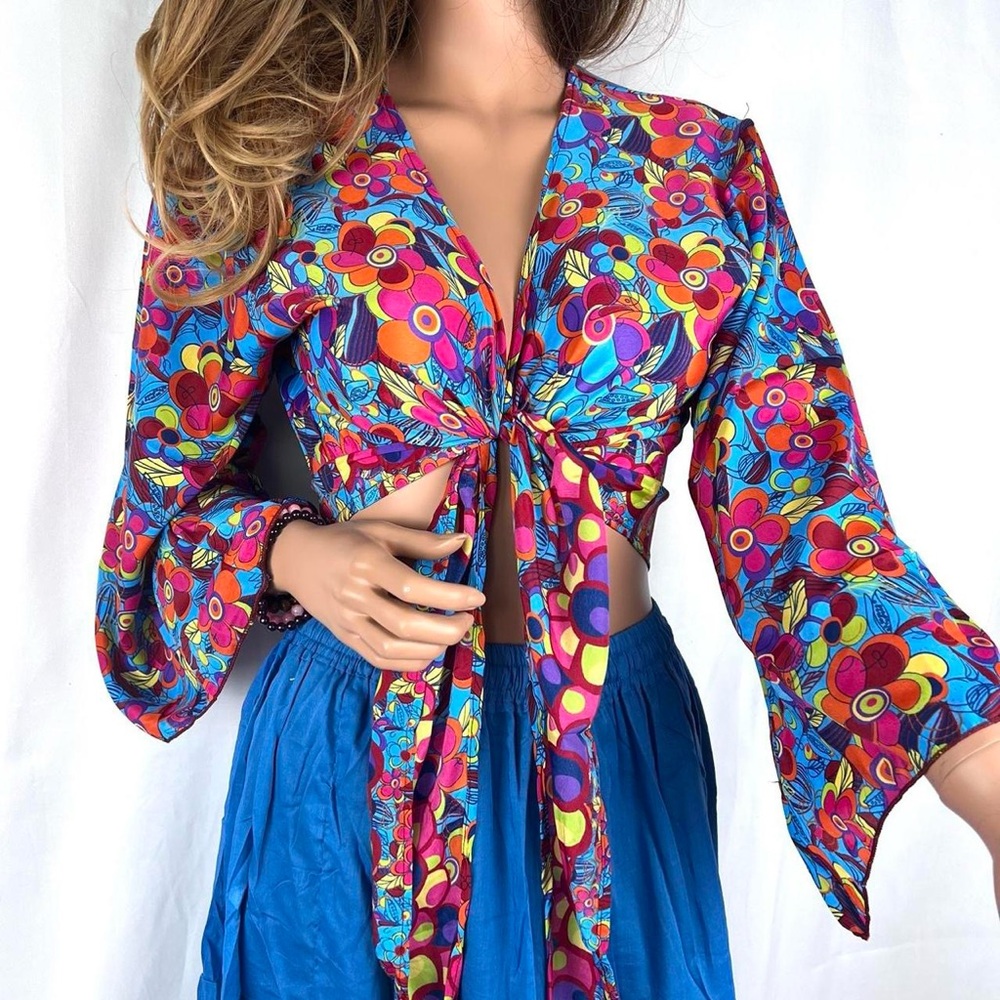 Open Front Tie Bell Sleeves Blouse - Picture 4 of 6